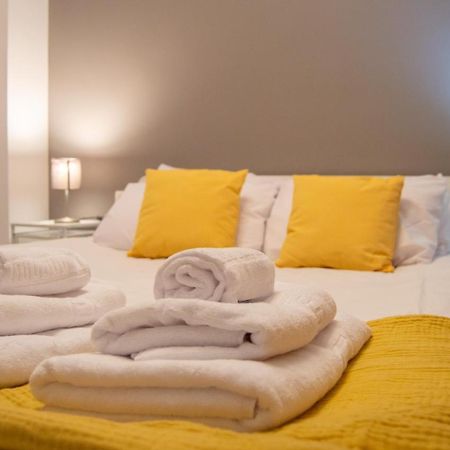 Novam Apartament Malaga Bagian luar foto