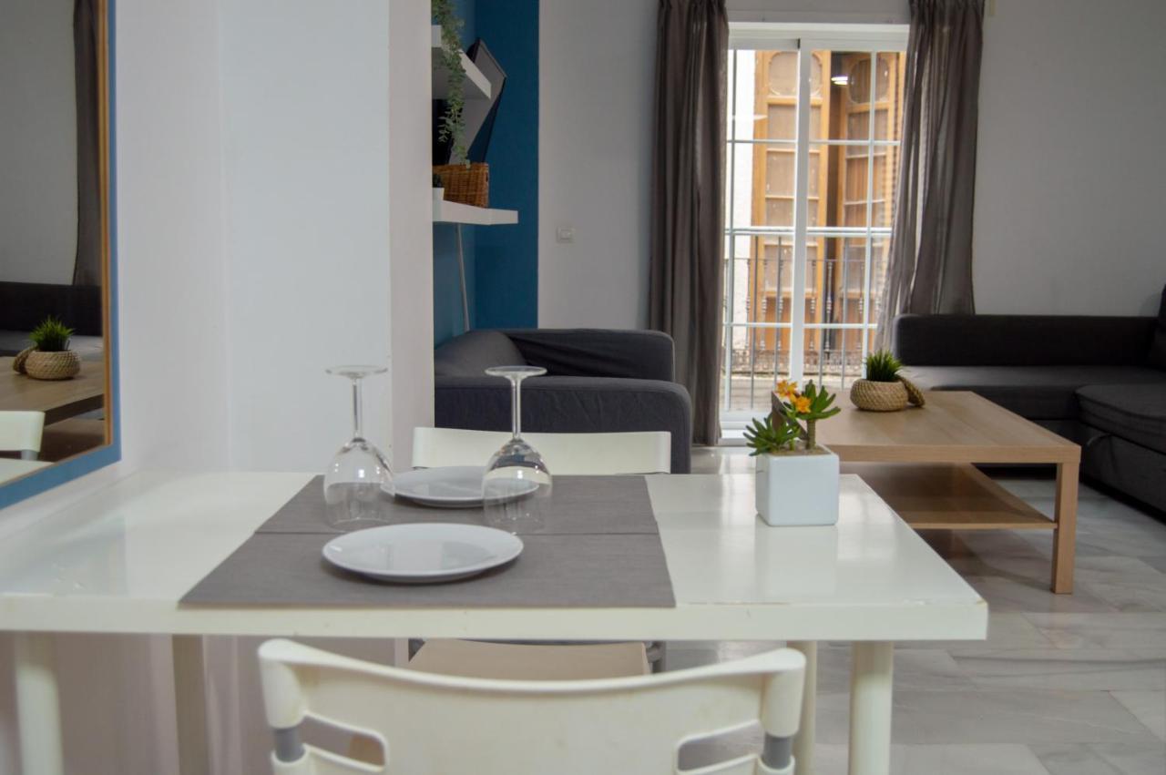 Novam Apartament Malaga Bagian luar foto