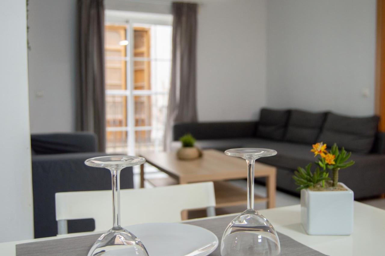 Novam Apartament Malaga Bagian luar foto